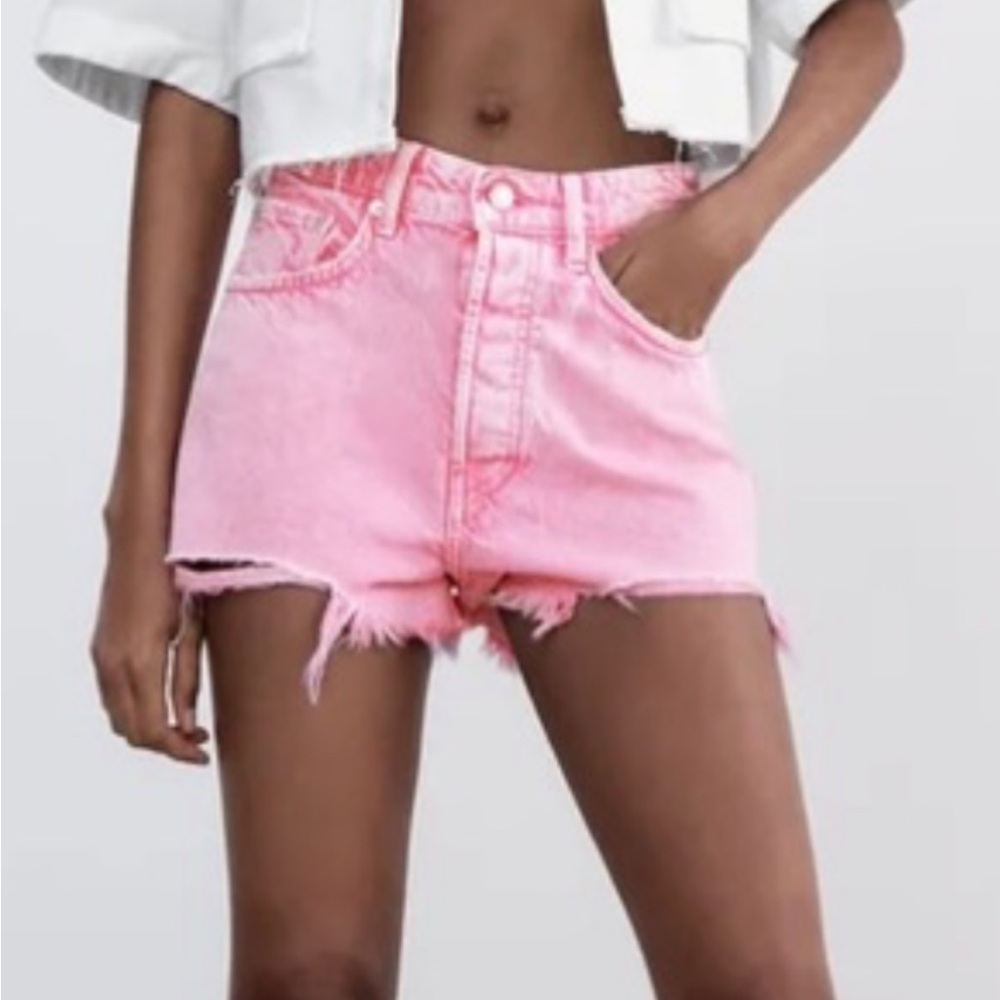 ZARA pink jean shorts, size 8